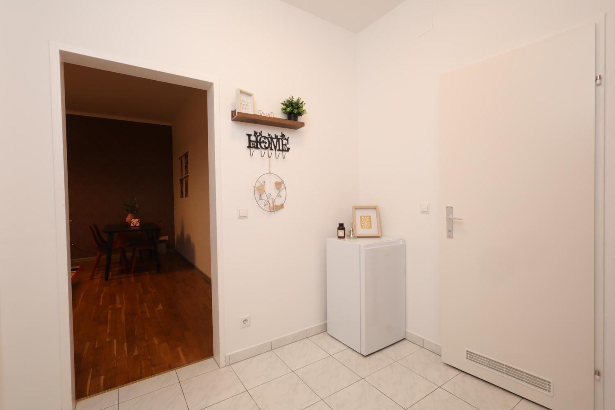Ruby Holiday Home With Patio 维也纳 外观 照片